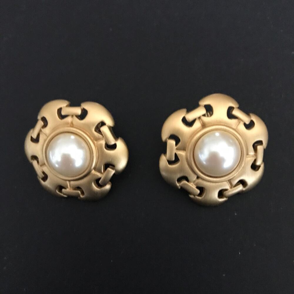 Vintage Monet Faux Pearl Gold Tone Earrings Classic Button Clips
